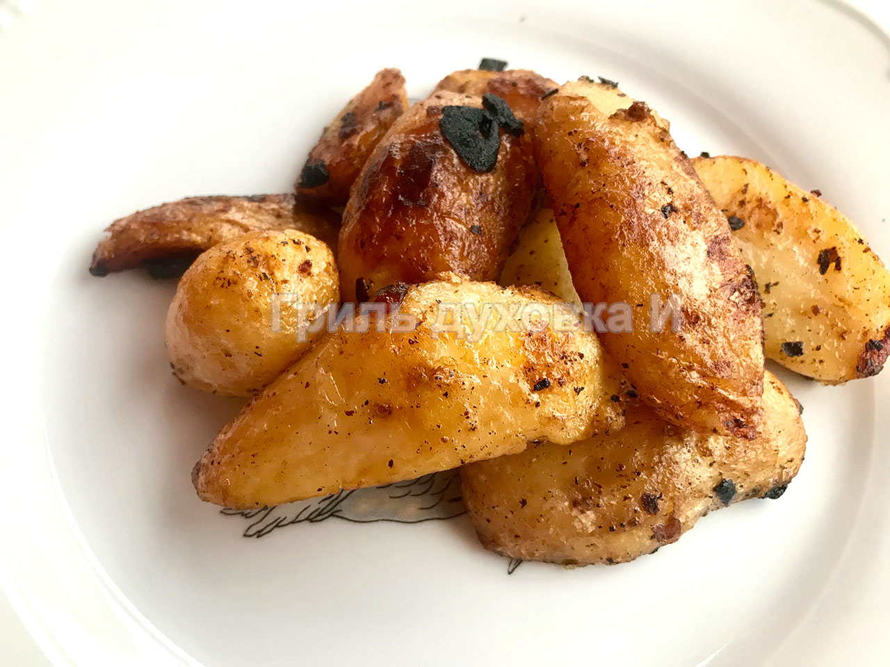 Жареная молодая картошка — рецепт с фото пошагово. Как жарить молодой картофель?