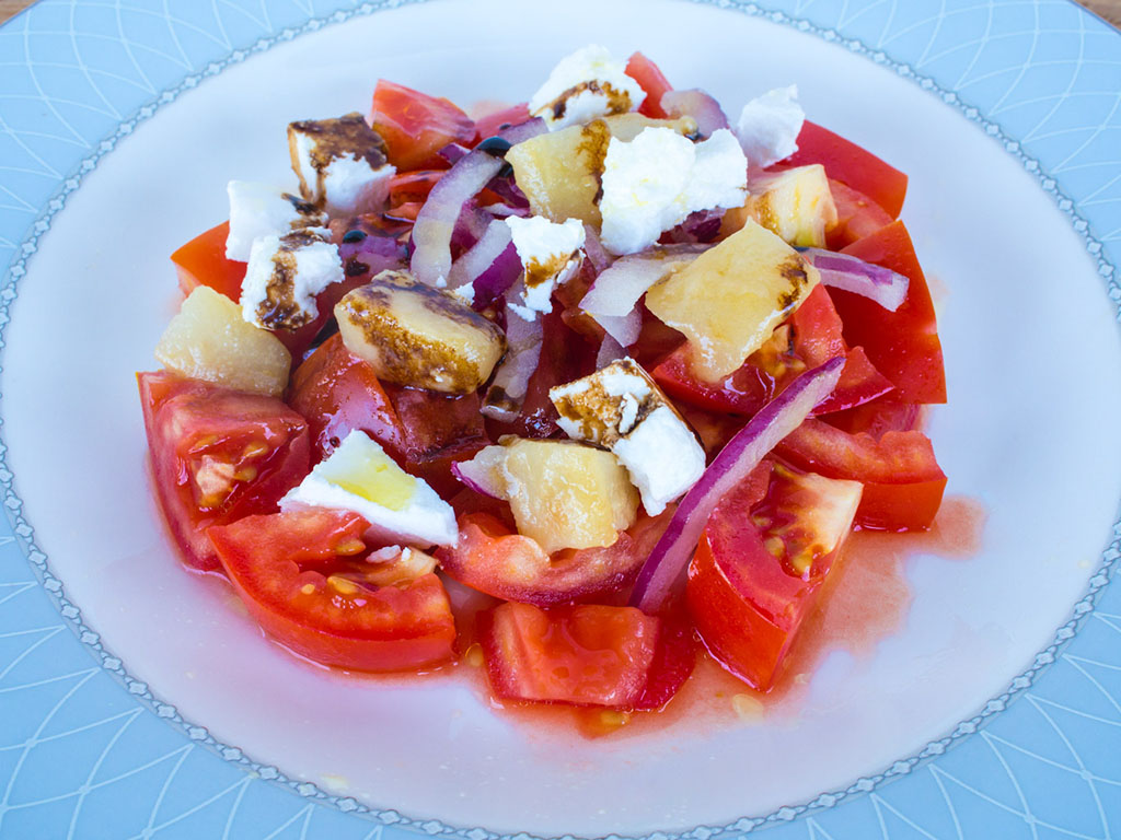 Салат с креветками, овощами и брынзой рецепт – Греческая кухня: Салаты. «Еда»